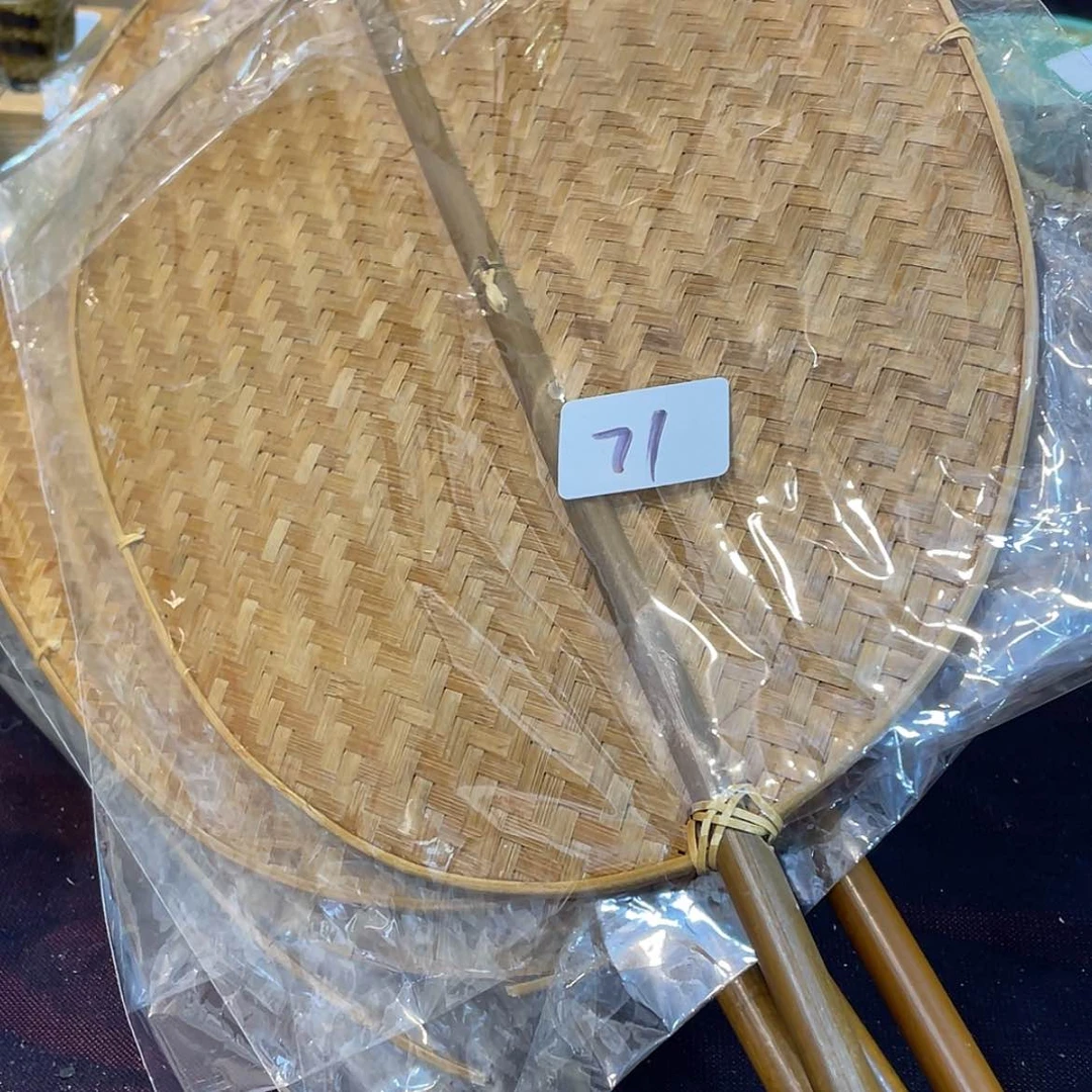 【闪购商品】用****3瑕疵_ 回流物品，不是全新