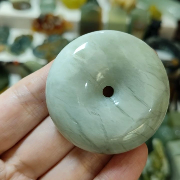 岫玉未镶嵌平安扣