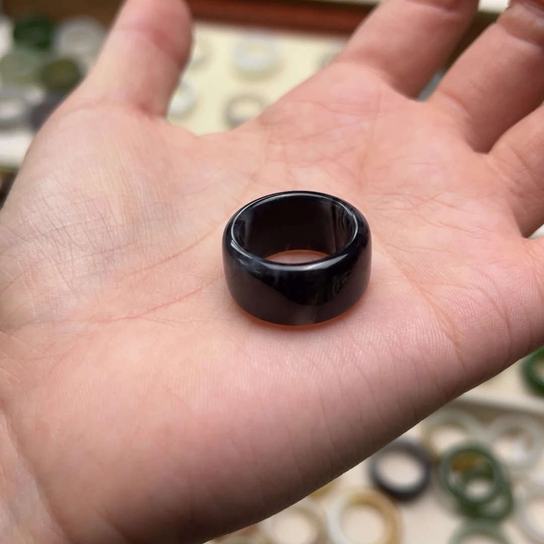 和田玉未镶嵌戒指