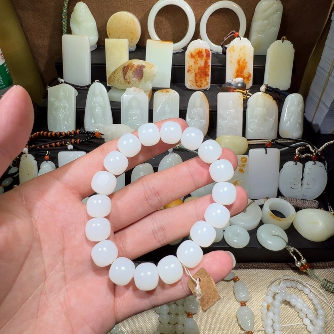 和田玉手串未镶嵌众*相