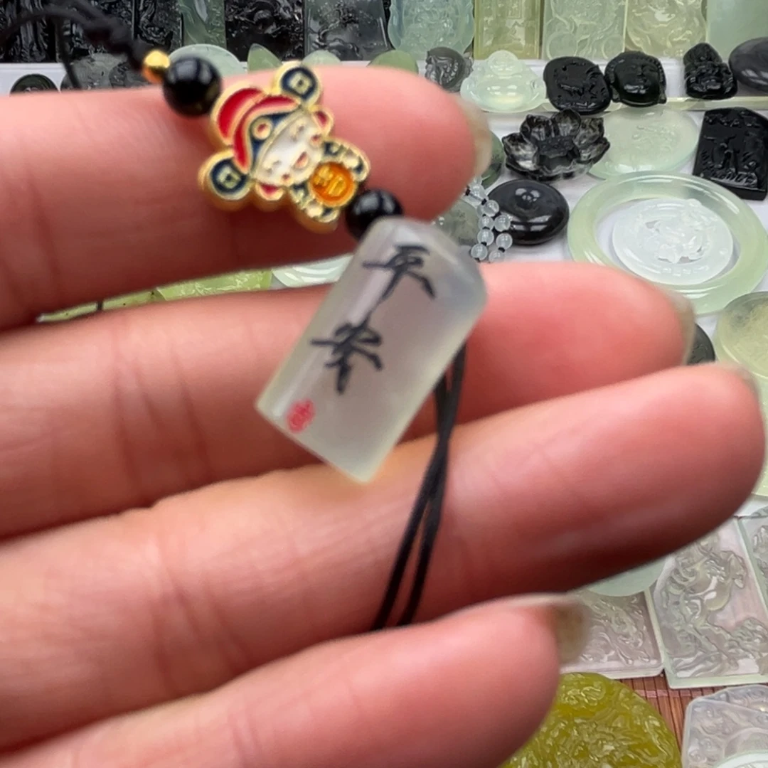 L***彤蛇纹石玉未镶嵌其他挂件