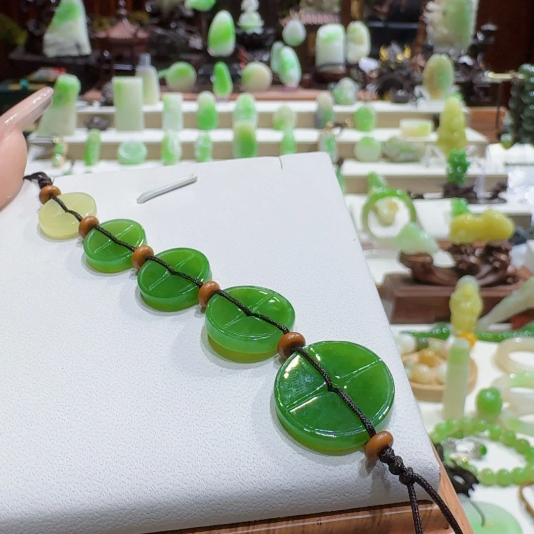 和田玉未镶嵌挂件五帝钱