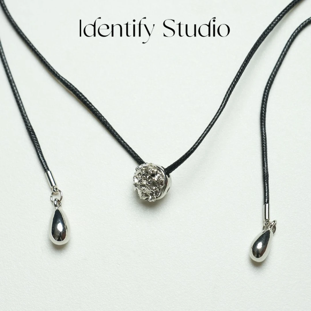 非金属棉绳项链 IDENTIFY“白公主”时尚百搭编织可调节克拉球项链