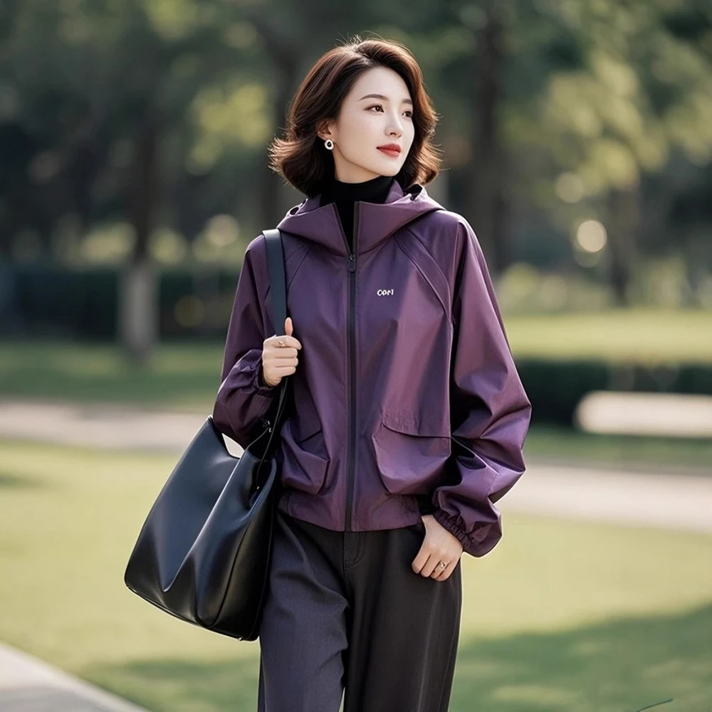 洋气炸街外套女2025春季爆款户外冲锋衣休闲时尚小个子紫色连帽