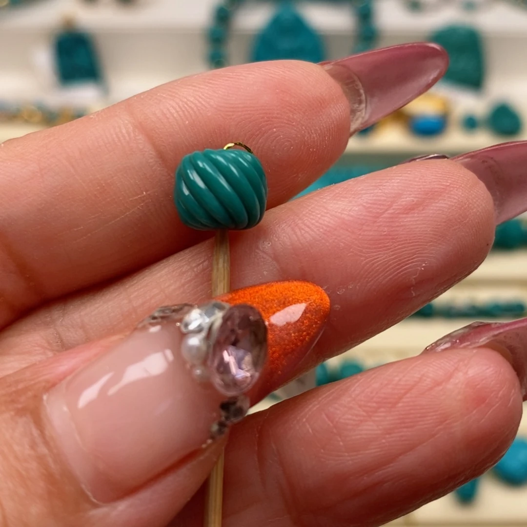 未镶嵌绿松石珠宝奇石