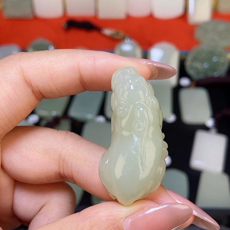 【闪购商品】颈饰未镶嵌和田玉