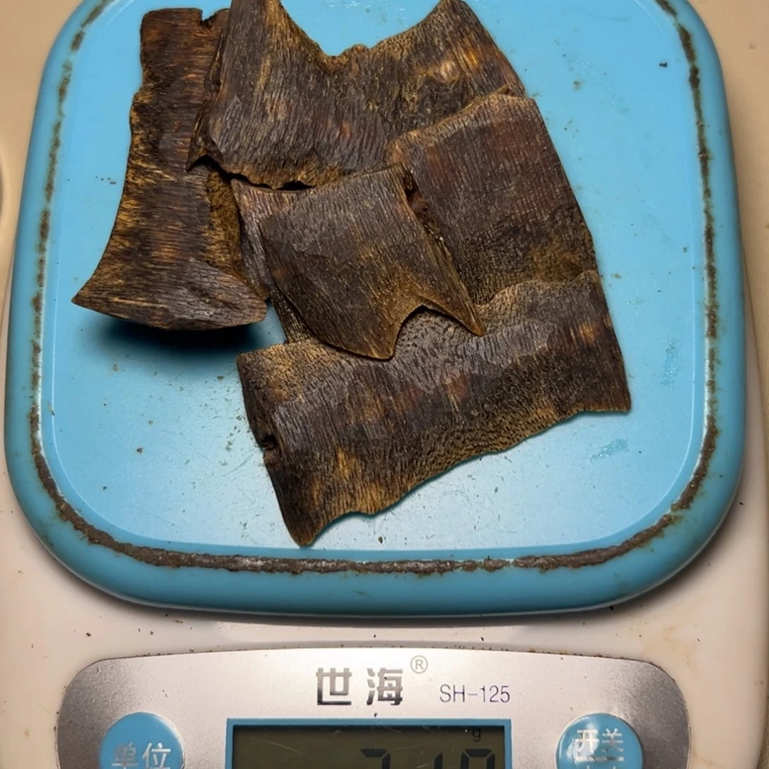 翟***i沉香碎屑沉香海南陆河块料香31g