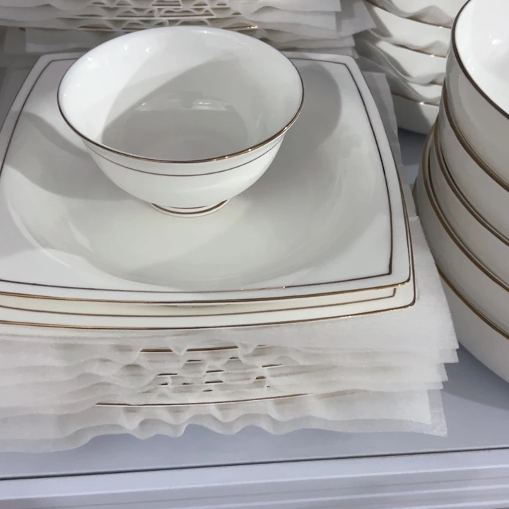 瓷金镶玉4.5高脚2个，8天元2个