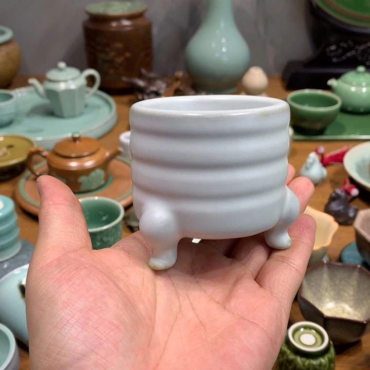 龙泉青瓷哥窑微瑕