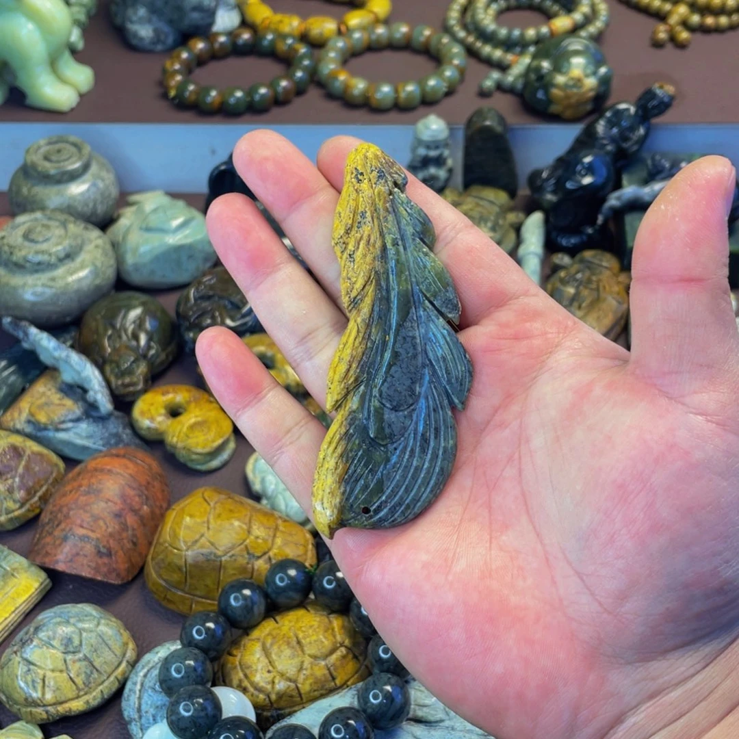 【闪购商品】未镶嵌岫岩河磨玉（透闪石质玉）挂件