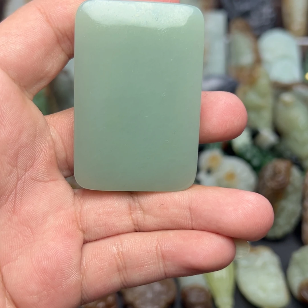 和田玉未镶嵌把件