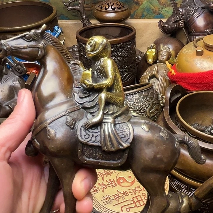 精美铜器批发档口