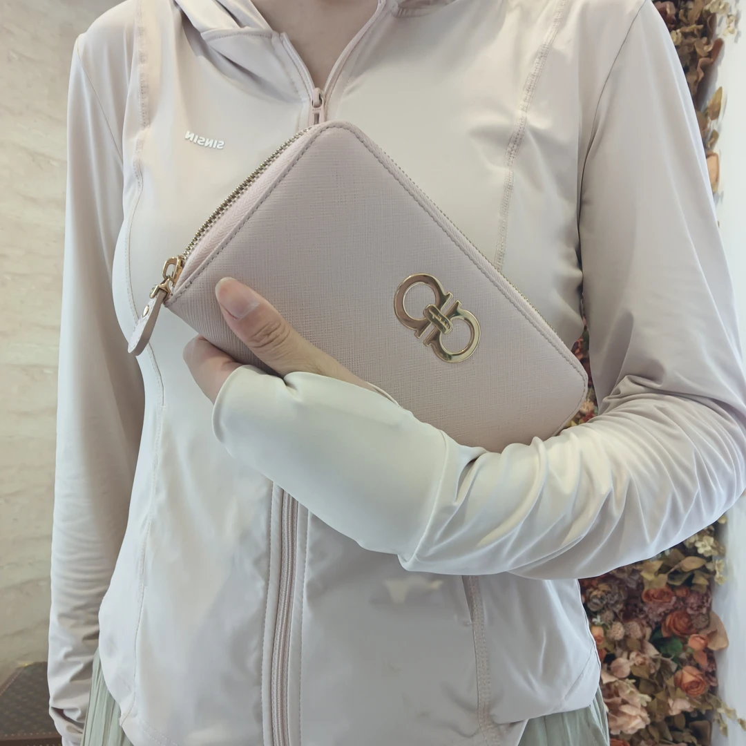 95新 FERRAGAMO/菲拉格慕 冰冰中古/粉色钱包