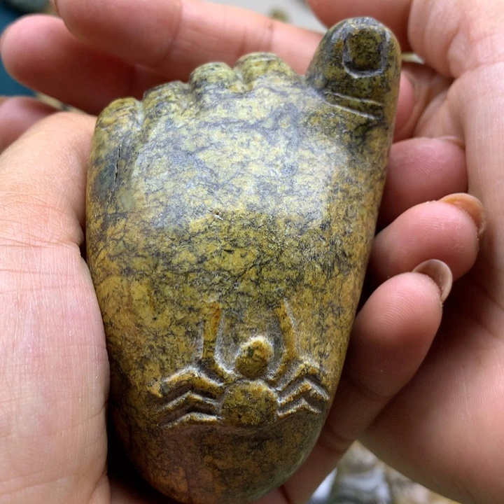 【闪购商品】岫岩河磨玉（透闪石质玉）未镶嵌把件