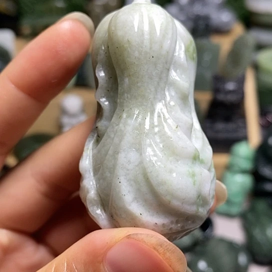 独山玉未镶嵌珠宝半成品