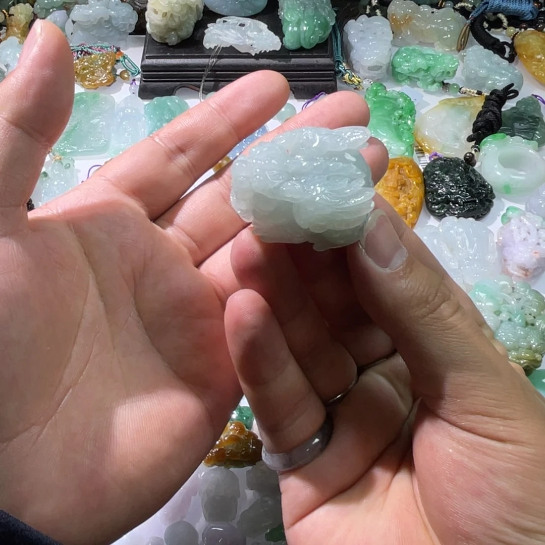 翡翠颈饰未镶嵌天然