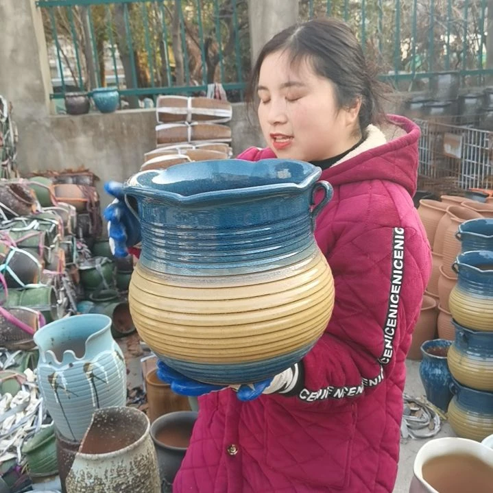 红陶口26高28瑕疵底裂