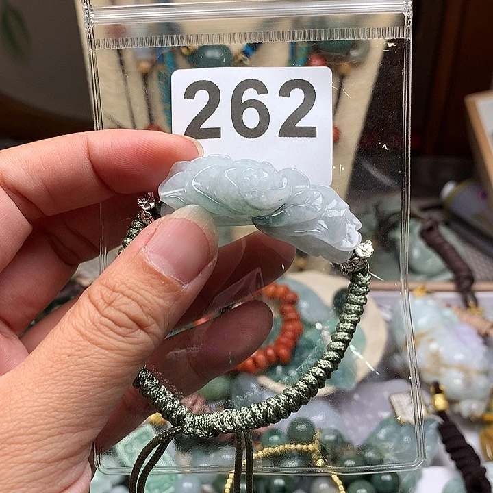 翡翠颈饰未镶嵌只**我翡翠