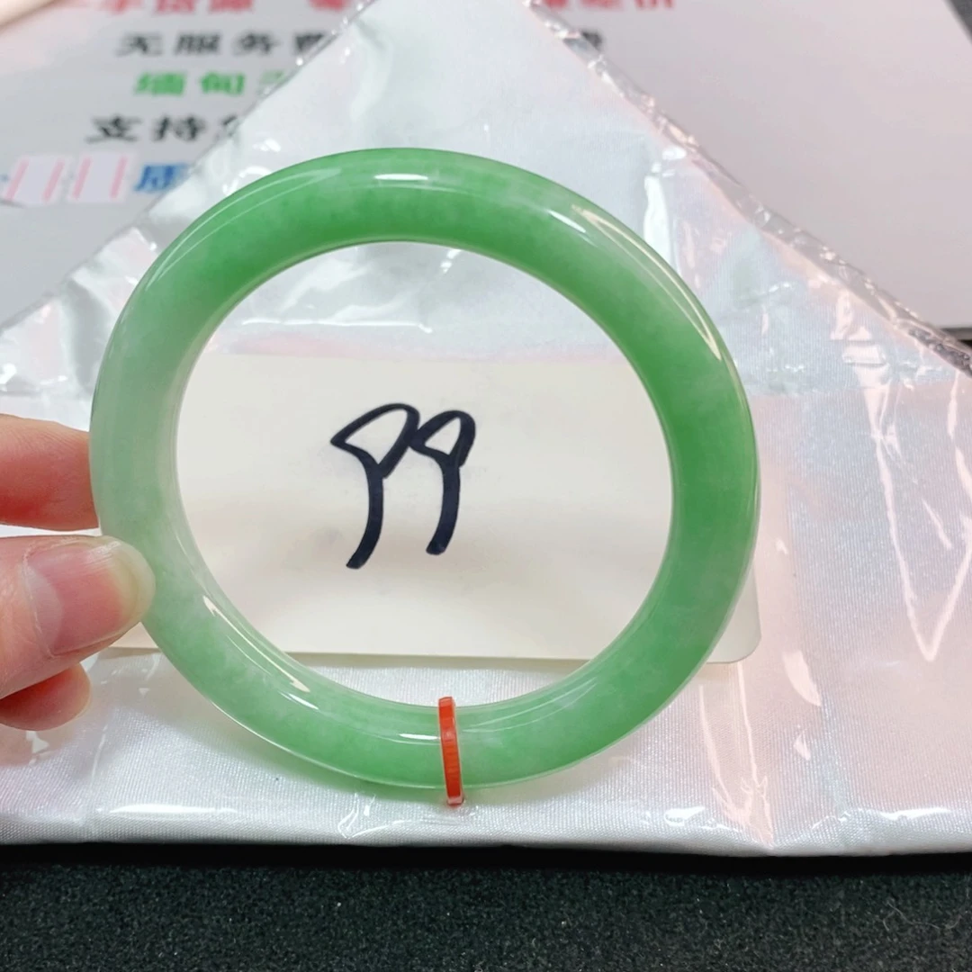 翡翠手镯未镶嵌5657565756