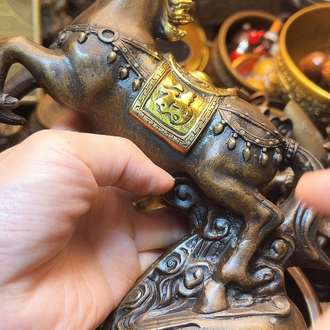 精美铜器工艺品等