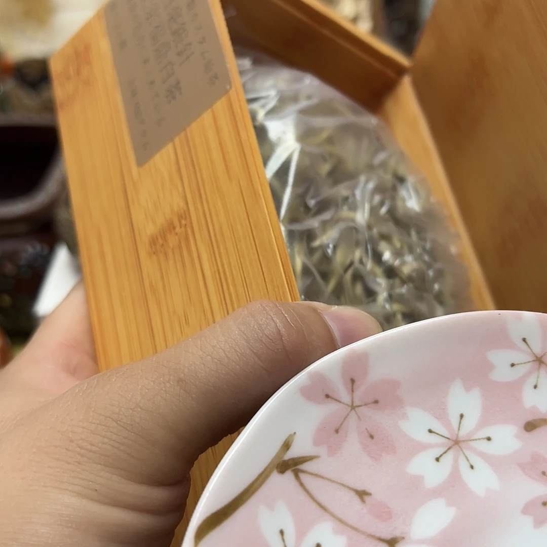 瓷片瓷器瓷器此时