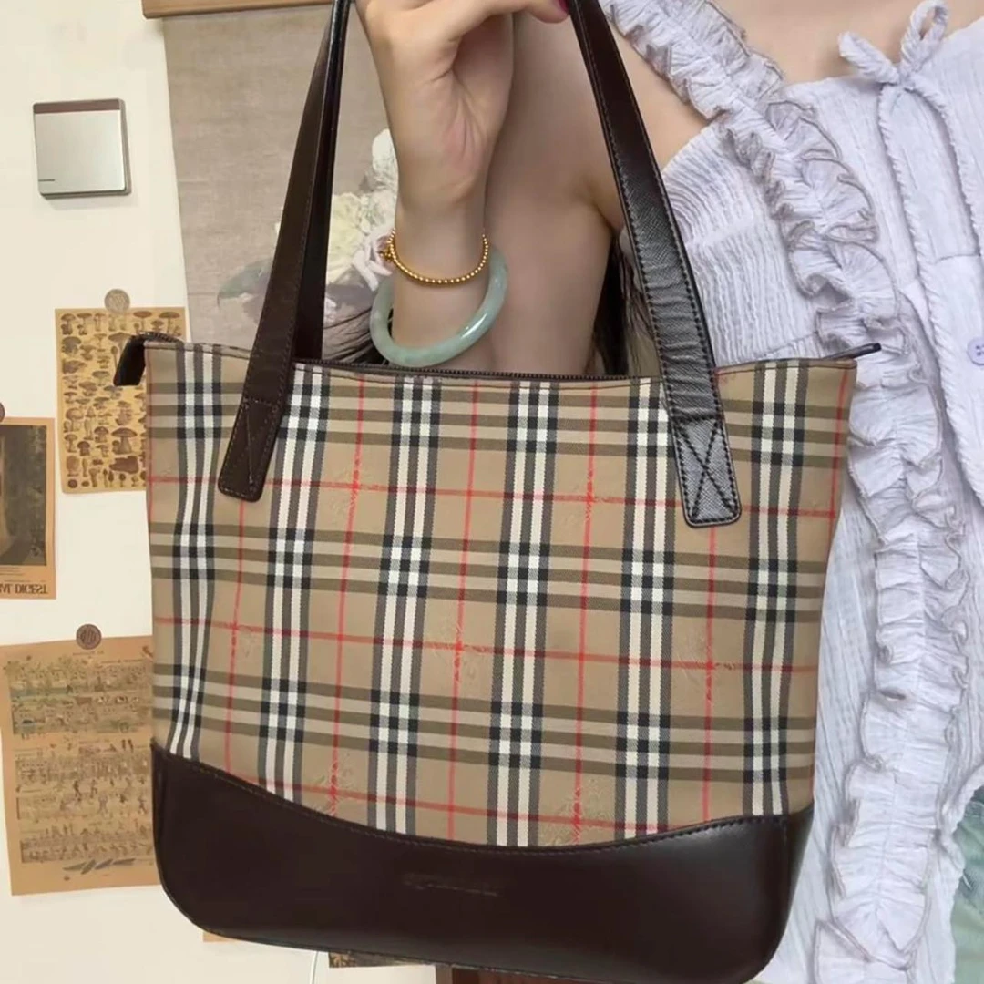 95新 BURBERRY/博柏利 大吉中古/Burberry战马格纹拼棕单肩包