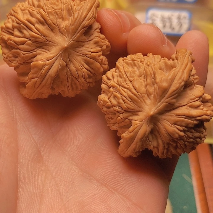 文玩核桃把件45全品粗筋堂虎