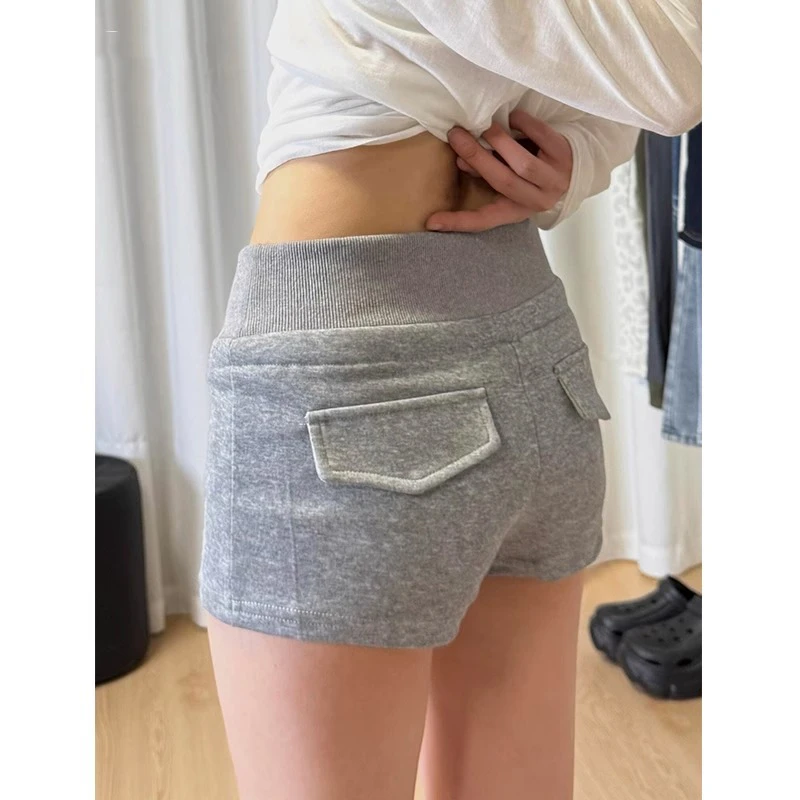 拉夏贝尔灰色运动短裤女大码宽松胖mm显瘦辣妹高腰美式休闲热裤子