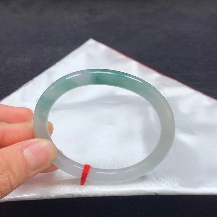 翡翠手镯（贵妃镯）未镶嵌53➕