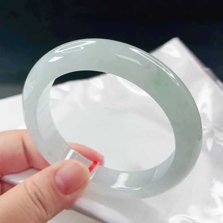 翡翠未镶嵌手镯正圈56