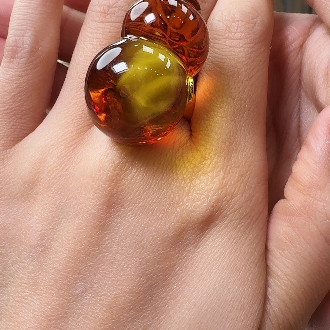 琥珀未镶嵌颈饰戒指