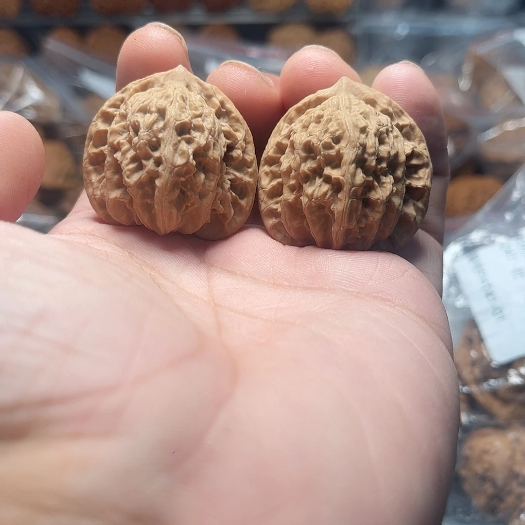 文玩核桃盘龙虎35-079
