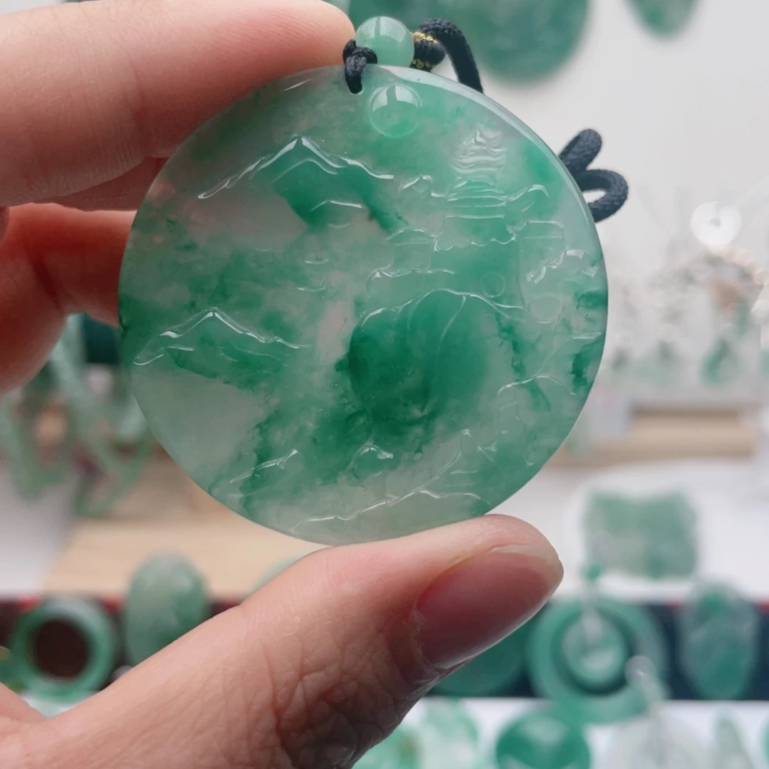 石英质玉（非洲翠）合金颈饰