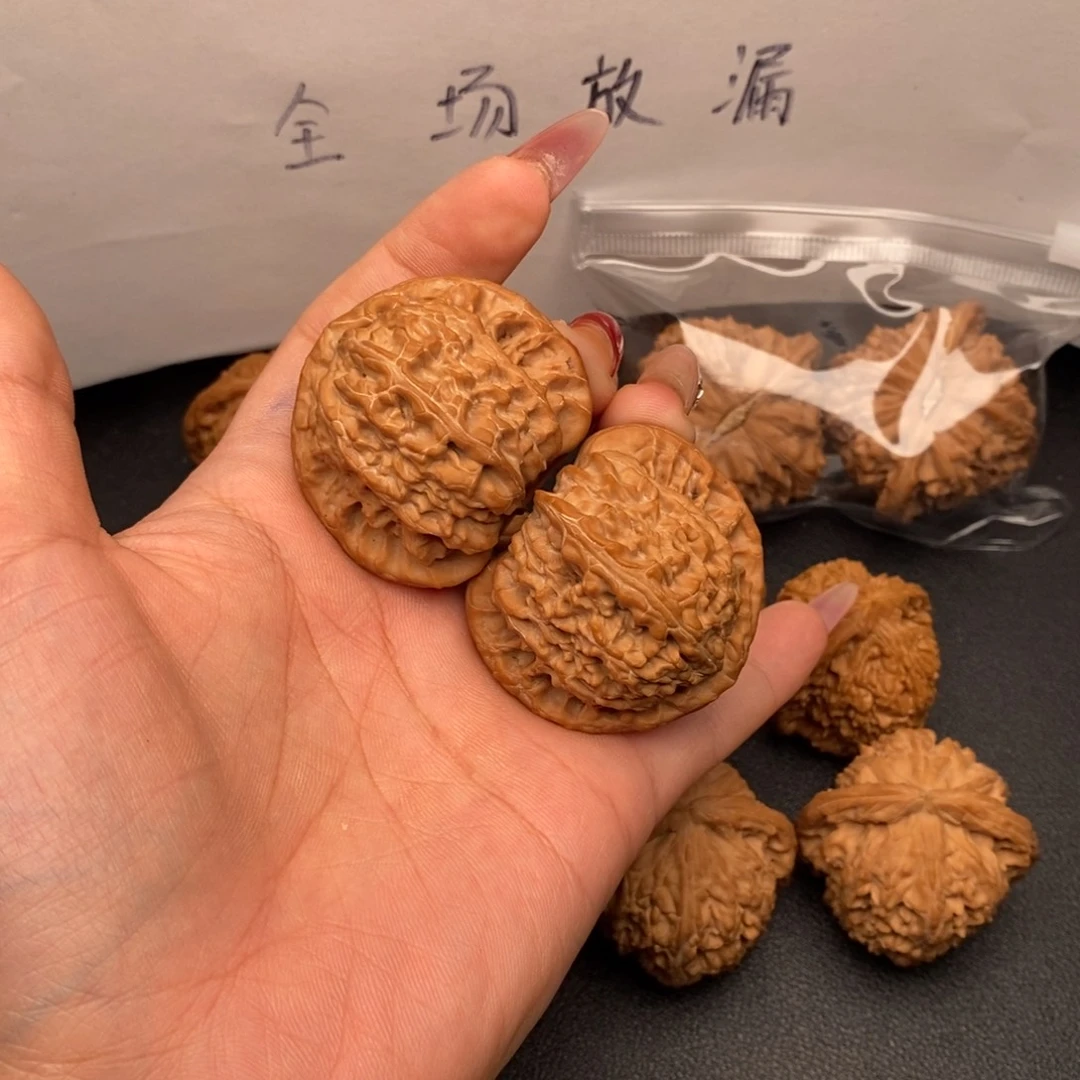 无***趣把件文玩核桃三角白
