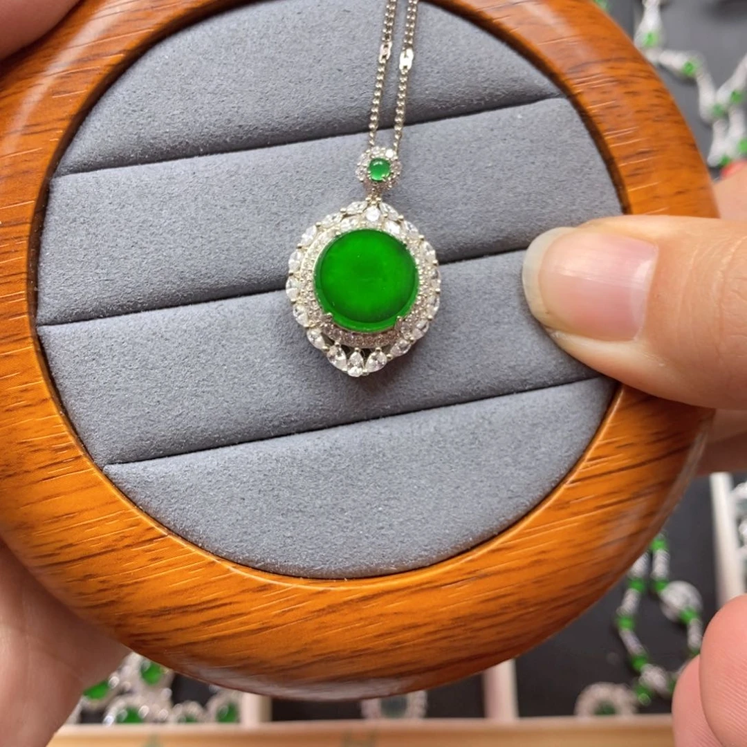 翡翠颈饰银S925镶嵌伯****s翡翠