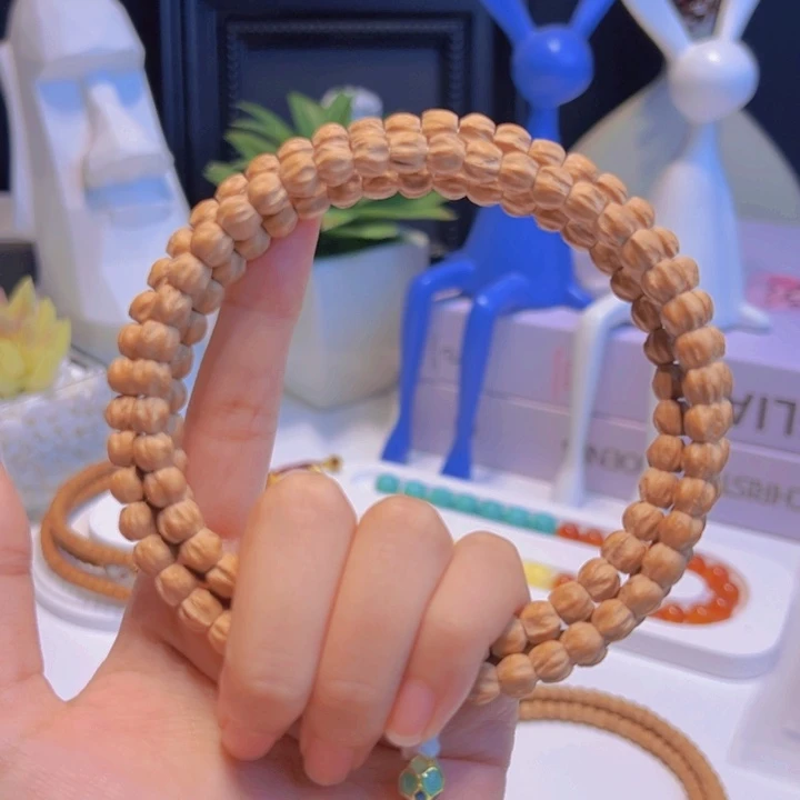 L***J吊坠柏香籽/百香籽