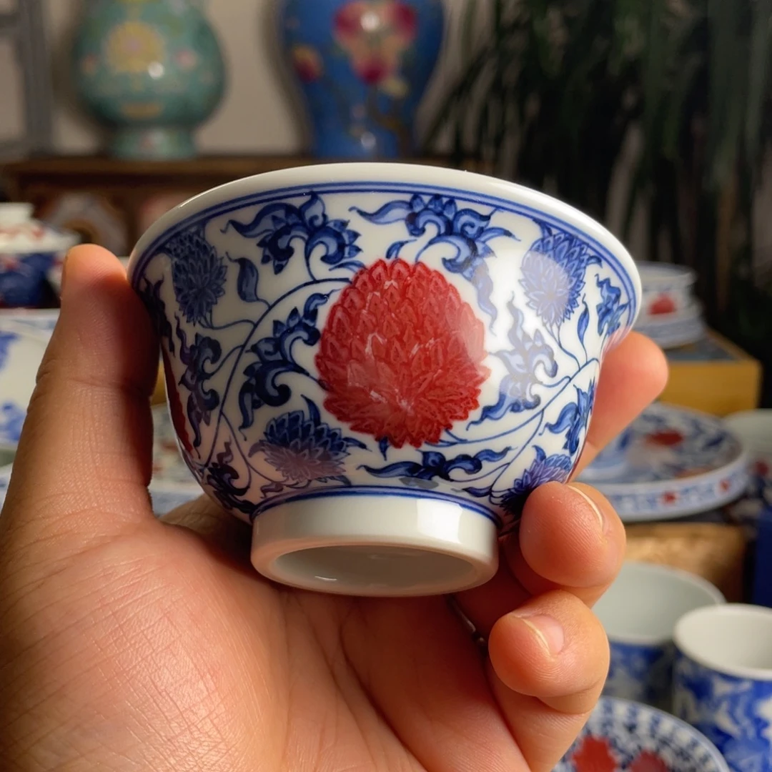 釉里红团菊压手杯