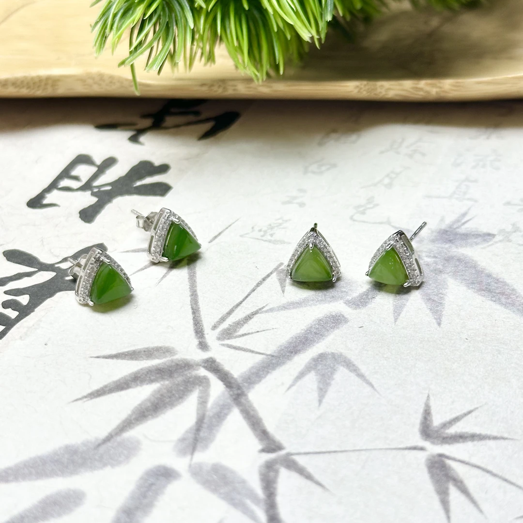 19YJ-和田玉碧玉三角耳钉6mm+多样性发其一
