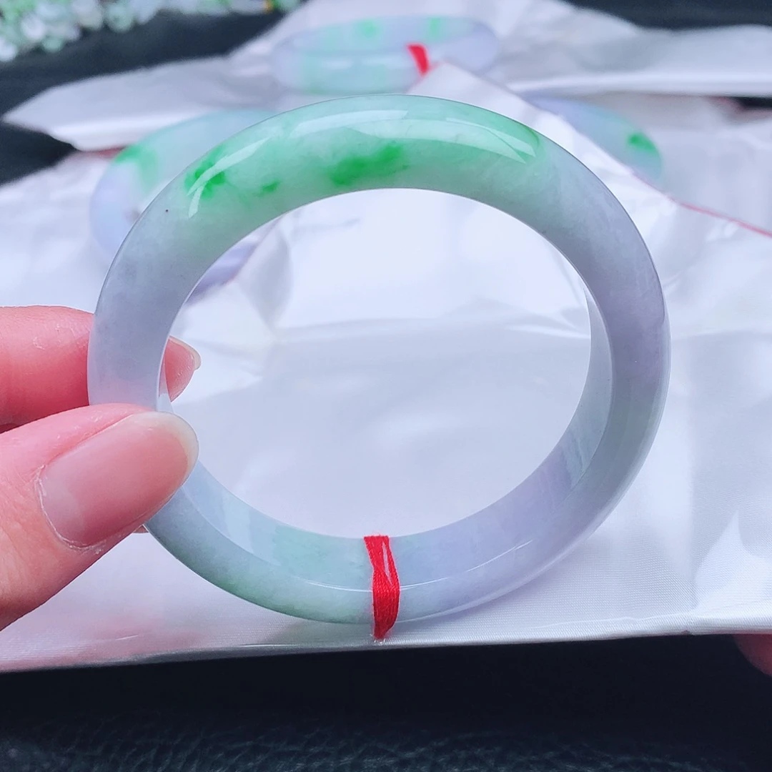 翡翠未镶嵌手镯。。。