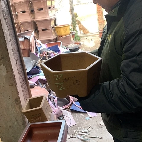 紫砂花盆手工制作