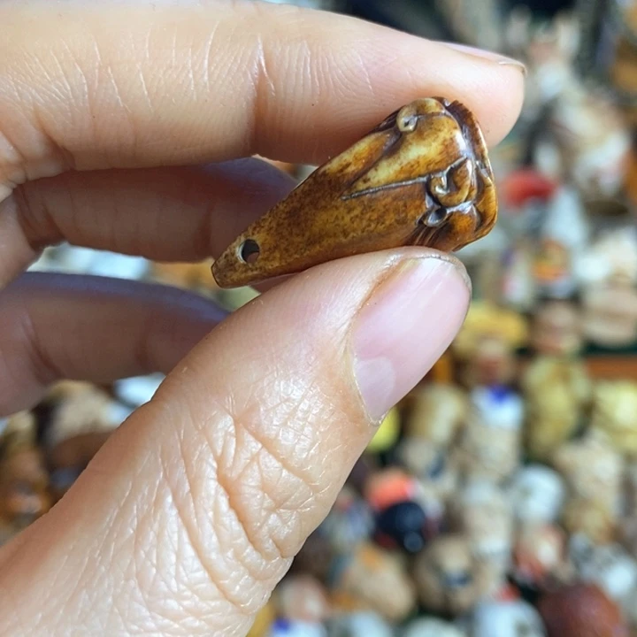 Y*配饰鹿角雕刻侧挂一个