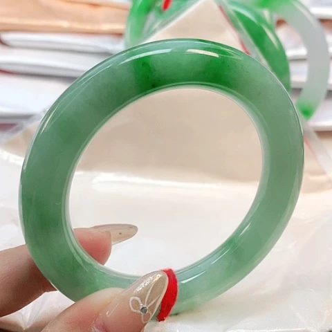未镶嵌手镯翡翠0006