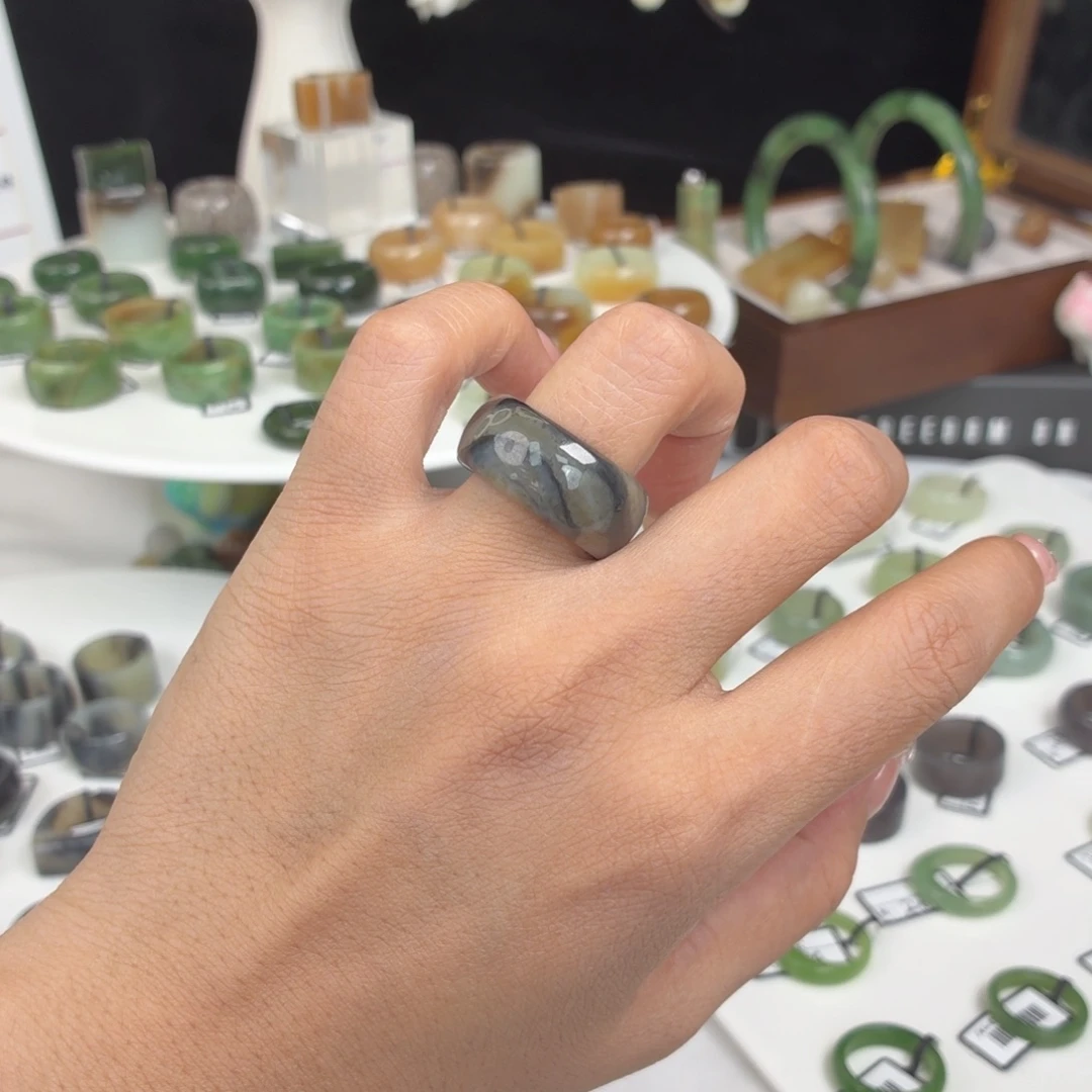 和田玉（糖玉）未镶嵌戒指Q77妖花方圆16.9不退换13码