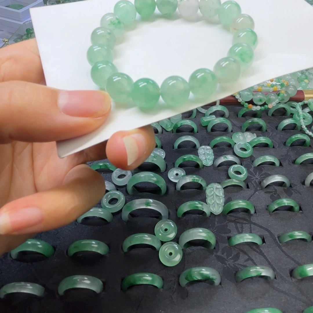 石英质玉（非洲翠）未镶嵌戒指  珠子  手镯卡10飘花手串微瑕