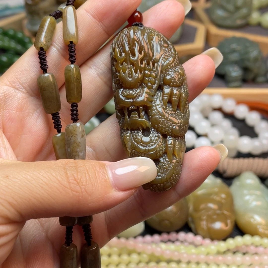颈饰未镶嵌和田玉
