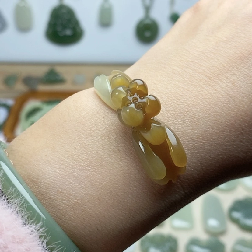 【闪购商品】颈饰未镶嵌和田玉