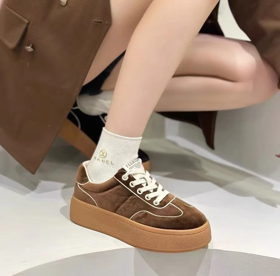 C2661 棕色  新款百搭运动圆头真皮休闲女士德训鞋