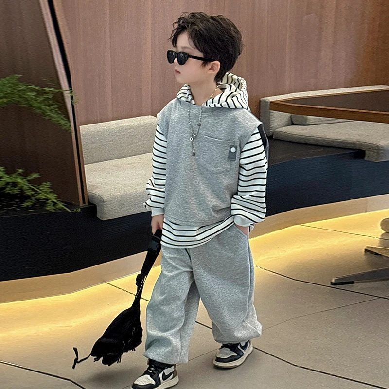 儿童装男童春秋季套装2025新款帅气时髦卫衣男宝宝秋装运动三件套