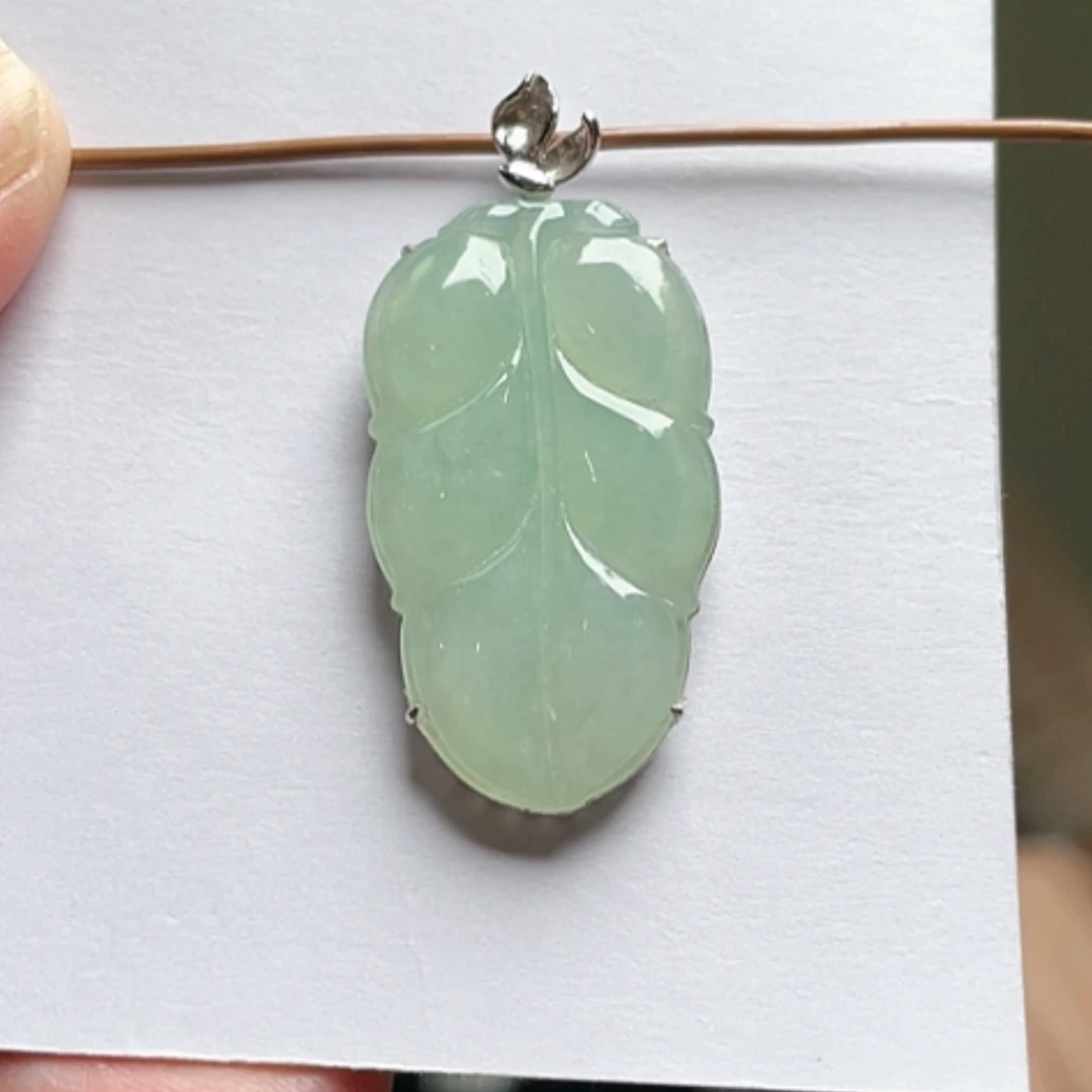 【闪购商品】吊坠(不含链)18K金镶嵌翡翠