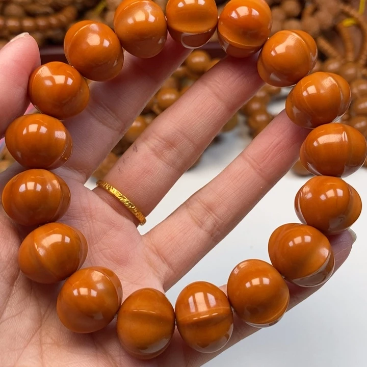 猴头核桃吊坠聚宝盆鲨鱼背